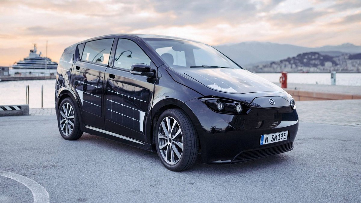 This new German car is covered with solar panels and recharges itself